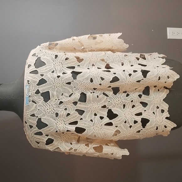 Cecico unique popover piece for dresses size S but is really much larger. - Picture 8 of 10